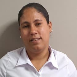 Laura aide à domicile