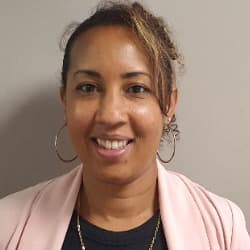 Laura aide à domicile